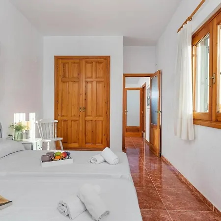 Padilla - Plusholidays