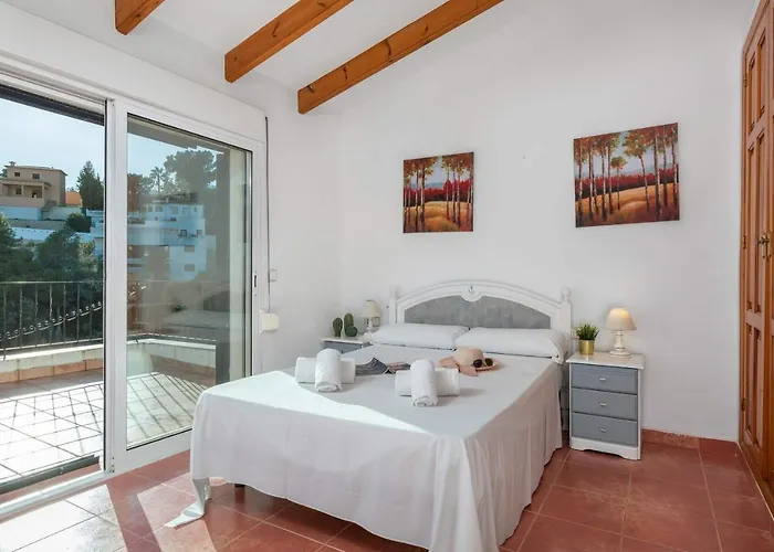 Padilla - Plusholidays Villa