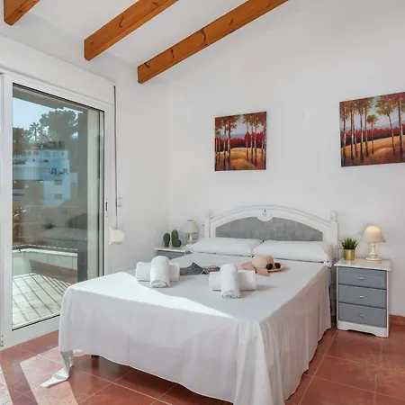 Padilla - Plusholidays Villa